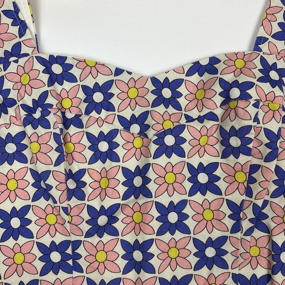 SET - Nicole Miller Daisy Filed Scarf Crop Top and High Waisted Shorts - M - Picture 9 of 13